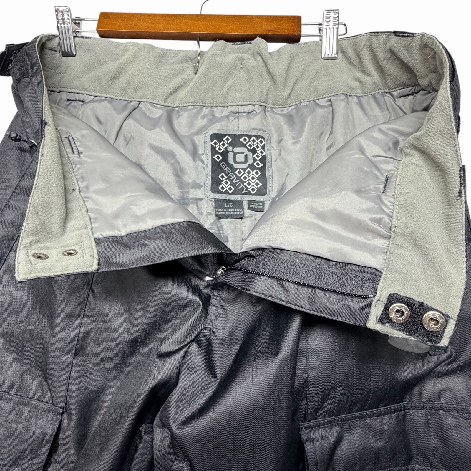 Gravity Snow Ski Snowboard Pants Men's L/G Black Cargo — image 2 of 8